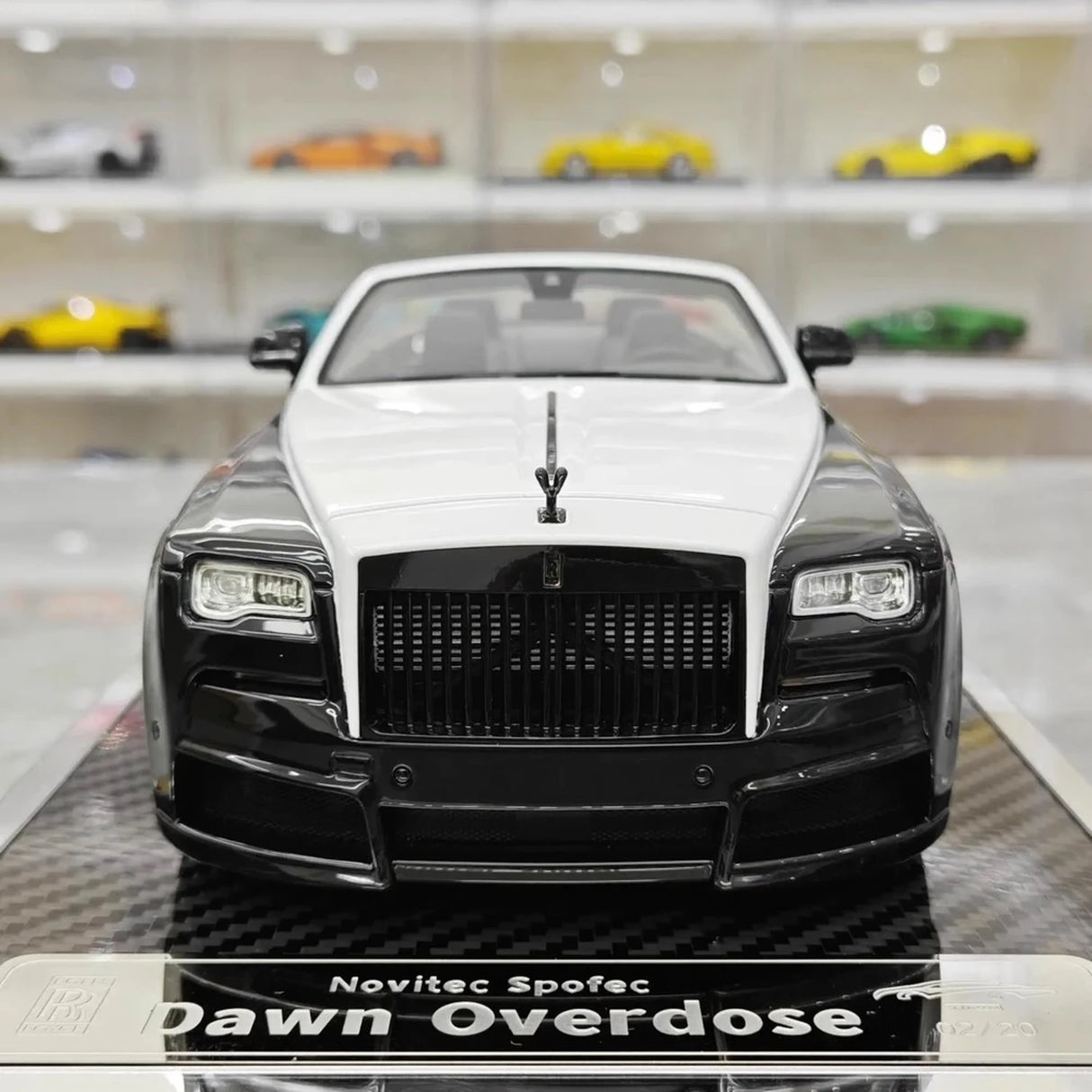 Davis & Giovanni Rolls-Royce 2015 Dawn Novitec Spofec Black and White 1:18 – kolekcjonerski model żywicy z żywicy