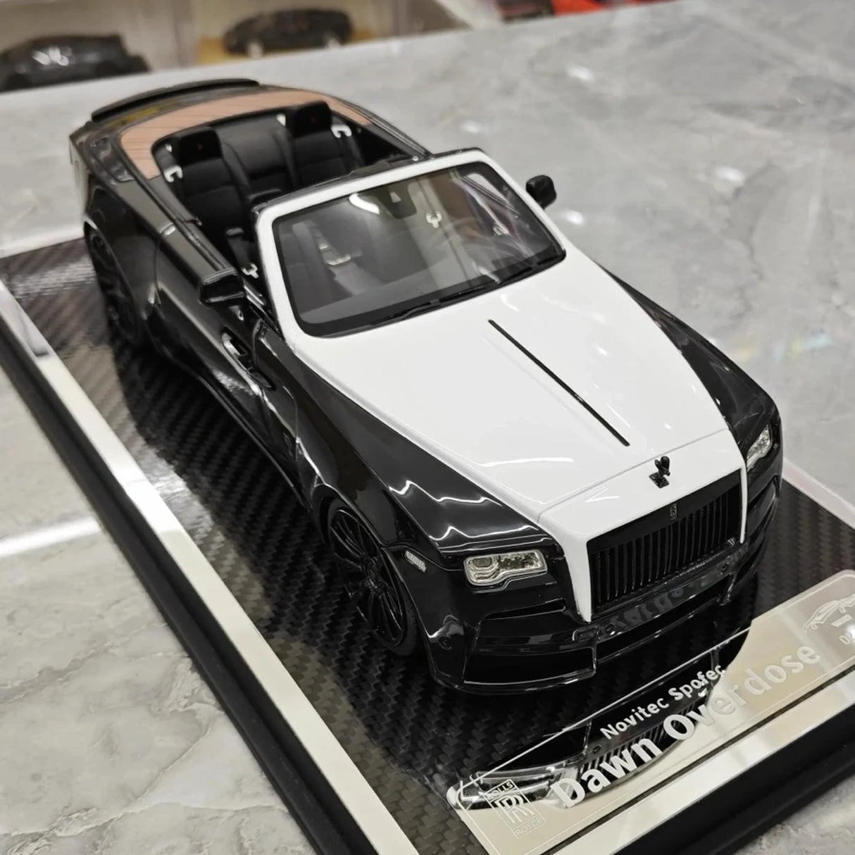 Davis & Giovanni Rolls-Royce 2015 Dawn Novitec Spofec Black and White 1:18 – kolekcjonerski model żywicy z żywicy