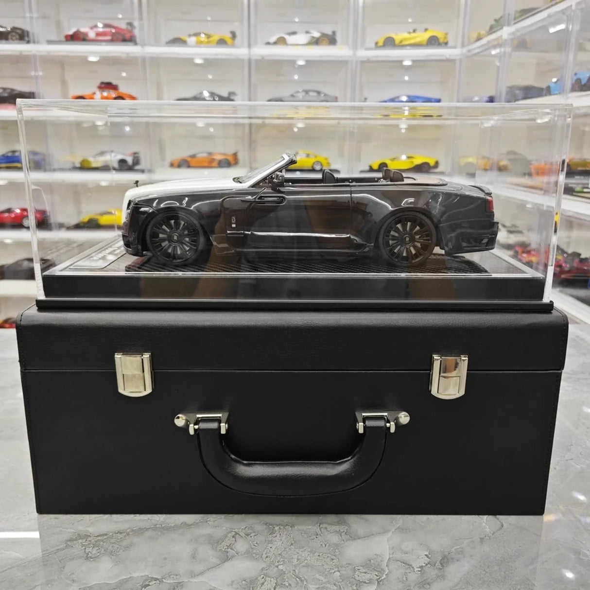 Davis & Giovanni Rolls-Royce 2015 Dawn Novitec Spofec Black and White 1:18 – kolekcjonerski model żywicy z żywicy