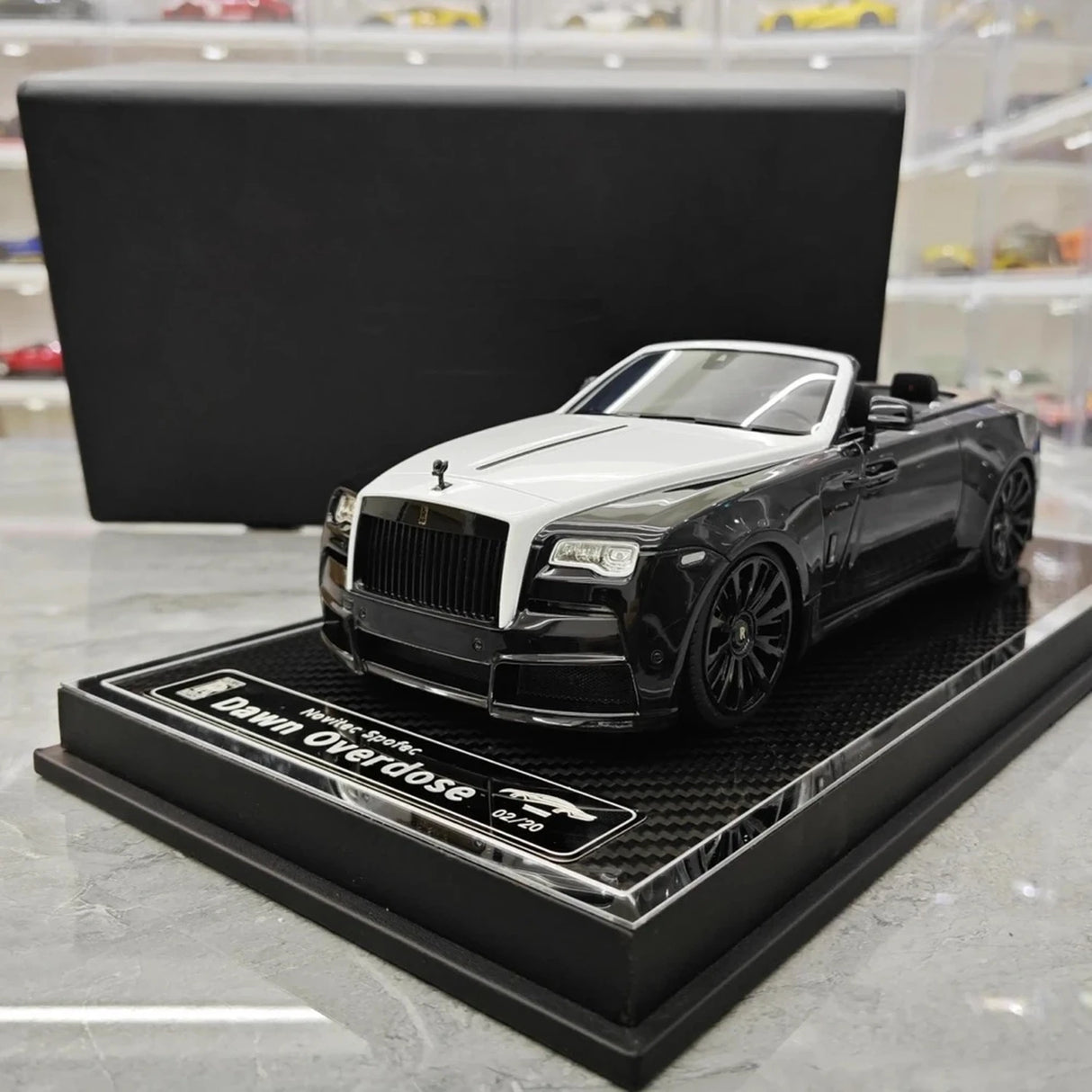 Davis & Giovanni Rolls-Royce 2015 Dawn Novitec Spofec Black and White 1:18 – kolekcjonerski model żywicy z żywicy