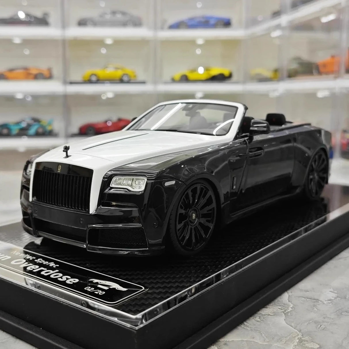 Davis & Giovanni Rolls-Royce 2015 Dawn Novitec Spofec Black and White 1:18 – kolekcjonerski model żywicy z żywicy