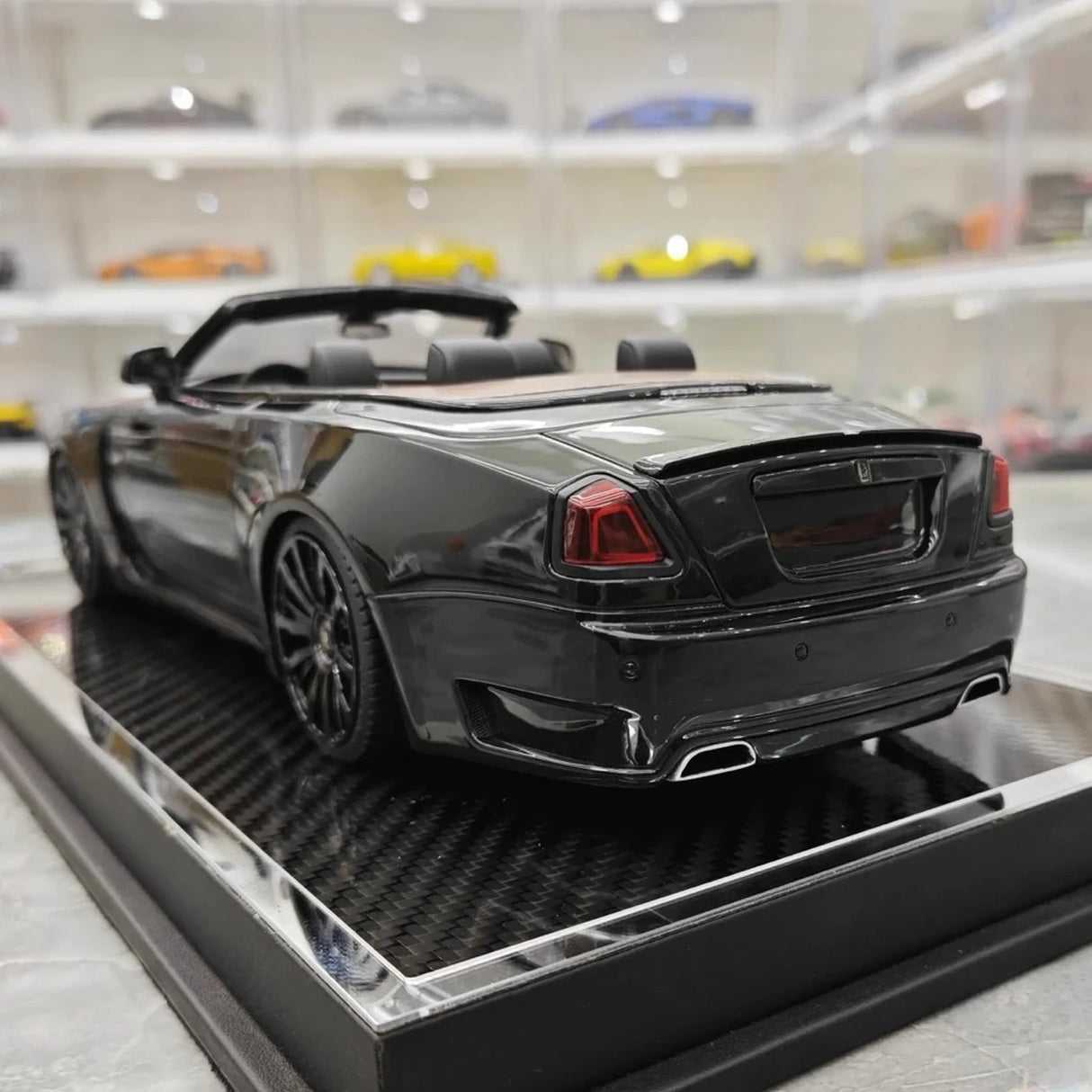 Davis & Giovanni Rolls-Royce 2015 Dawn Novitec Spofec Black and White 1:18 – kolekcjonerski model żywicy z żywicy