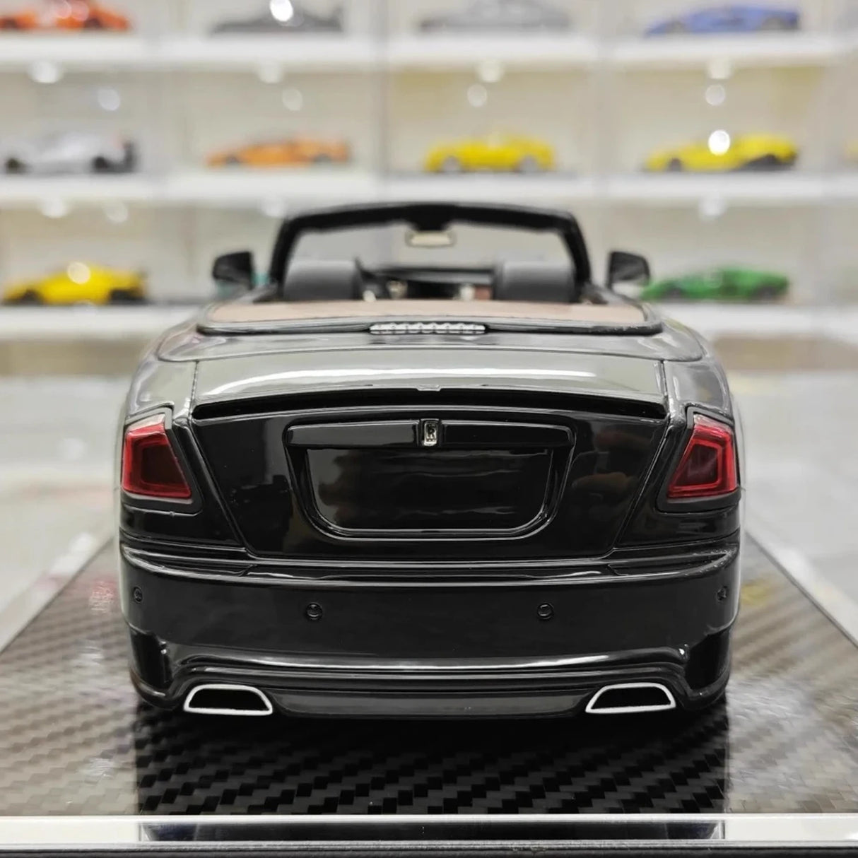 Davis & Giovanni Rolls-Royce 2015 Dawn Novitec Spofec Black and White 1:18 – kolekcjonerski model żywicy z żywicy
