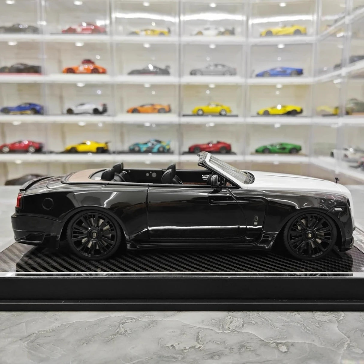 Davis & Giovanni Rolls-Royce 2015 Dawn Novitec Spofec Black and White 1:18 – kolekcjonerski model żywicy z żywicy