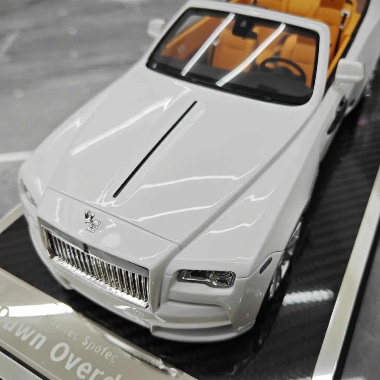 Davis & Giovanni Rolls-Royce 2015 Dawn Novitec Spofec White 1:18 – keräilyhartsimallihartsi