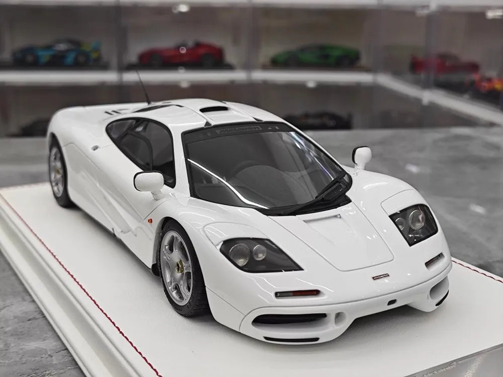 Davis & Giovanni McLaren 1992 F1 White 1:18 – kolekcjonerski model żywicy z żywicy