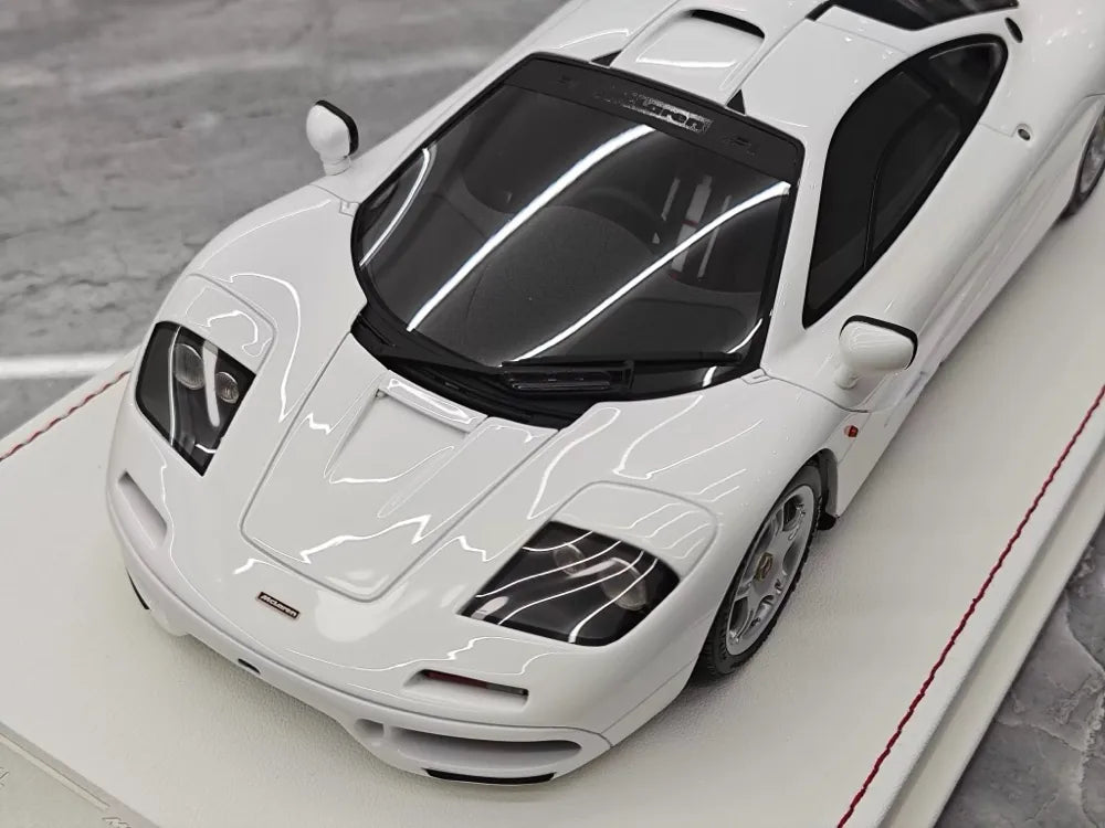 Davis & Giovanni McLaren 1992 F1 White 1:18 – kolekcjonerski model żywicy z żywicy