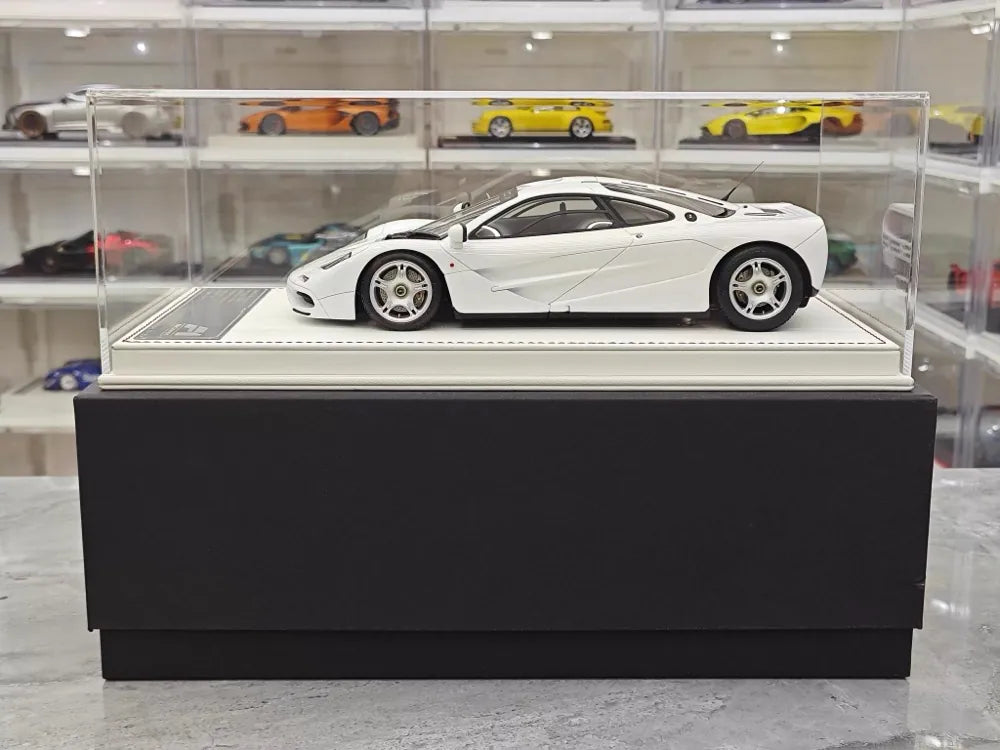 Davis & Giovanni McLaren 1992 F1 White 1:18 – kolekcjonerski model żywicy z żywicy