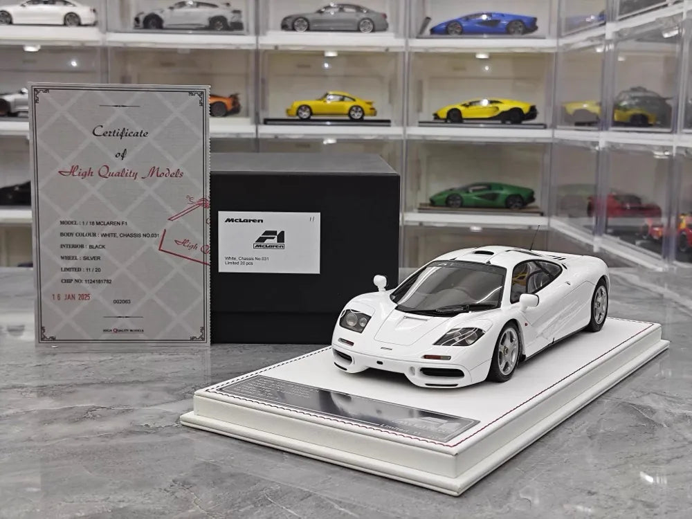 Davis & Giovanni McLaren 1992 F1 White 1:18 – kolekcjonerski model żywicy z żywicy