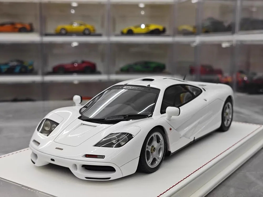 Davis & Giovanni McLaren 1992 F1 White 1:18 – kolekcjonerski model żywicy z żywicy