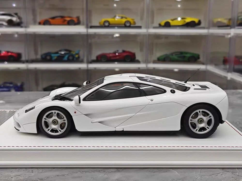Davis & Giovanni McLaren 1992 F1 White 1:18 – kolekcjonerski model żywicy z żywicy