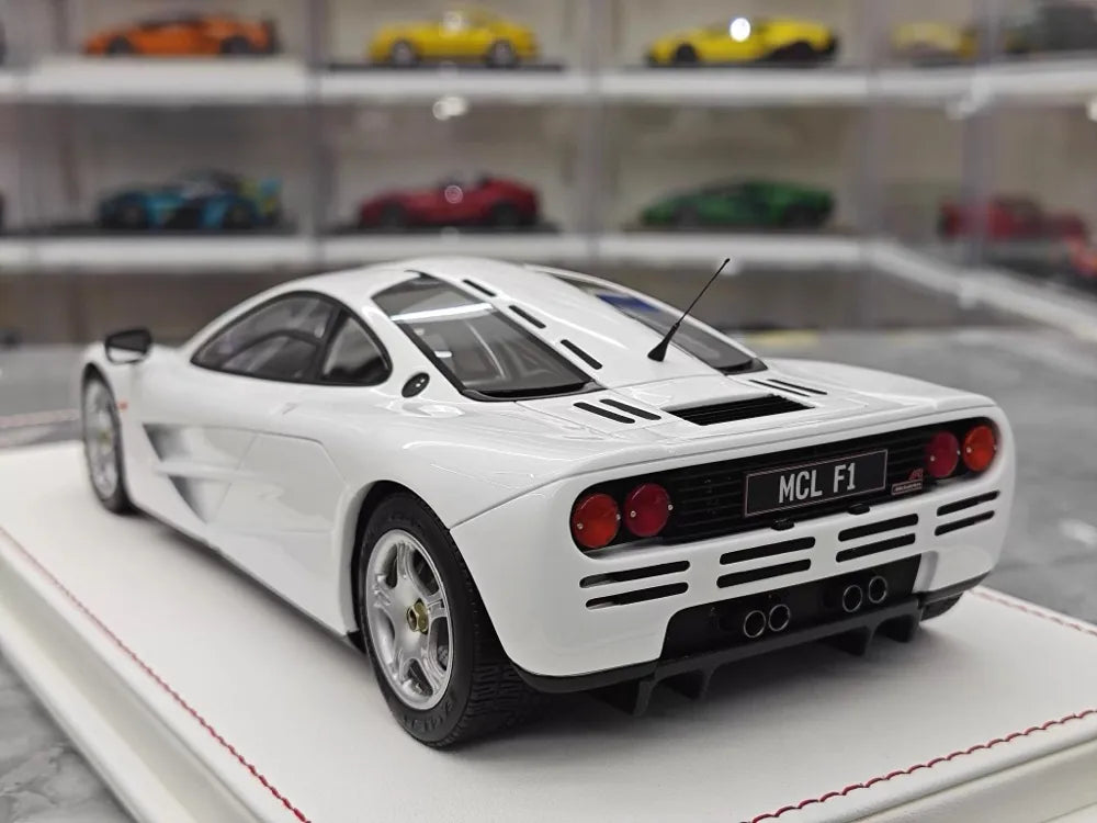 Davis & Giovanni McLaren 1992 F1 White 1:18 – kolekcjonerski model żywicy z żywicy