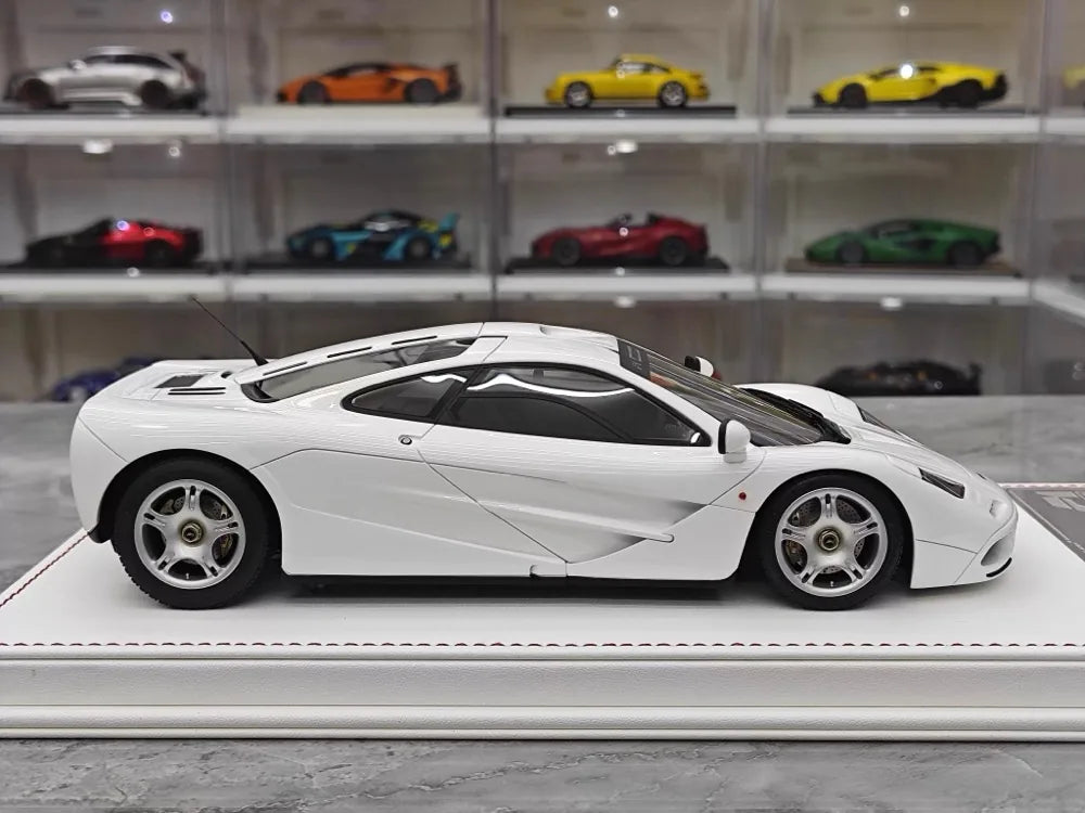 Davis & Giovanni McLaren 1992 F1 White 1:18 – kolekcjonerski model żywicy z żywicy