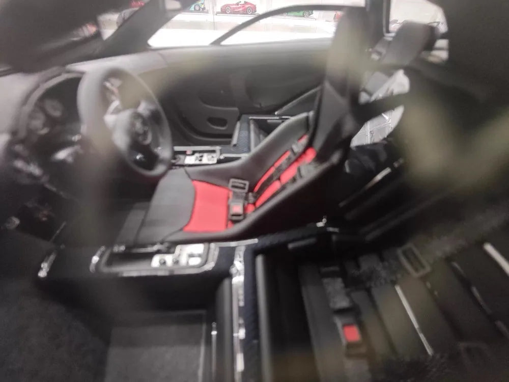 ديفيس وجيوفاني McLaren 1992 F1 بلاك 1:18 – نموذج راتنج قابل للجمع