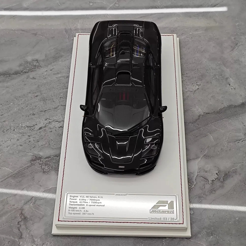 ديفيس وجيوفاني McLaren 1992 F1 بلاك 1:18 – نموذج راتنج قابل للجمع