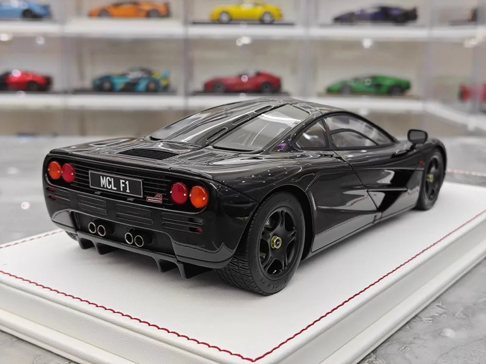 ديفيس وجيوفاني McLaren 1992 F1 بلاك 1:18 – نموذج راتنج قابل للجمع