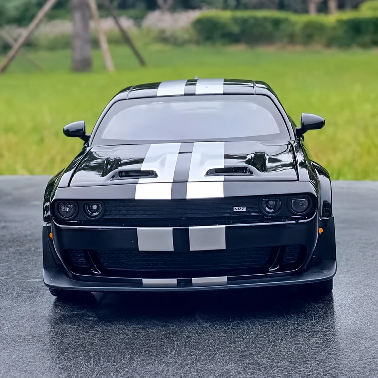 Dodge 2018 Challenger SRT Hellcat Black 1:22 – Diecast Display Model Die-Cast