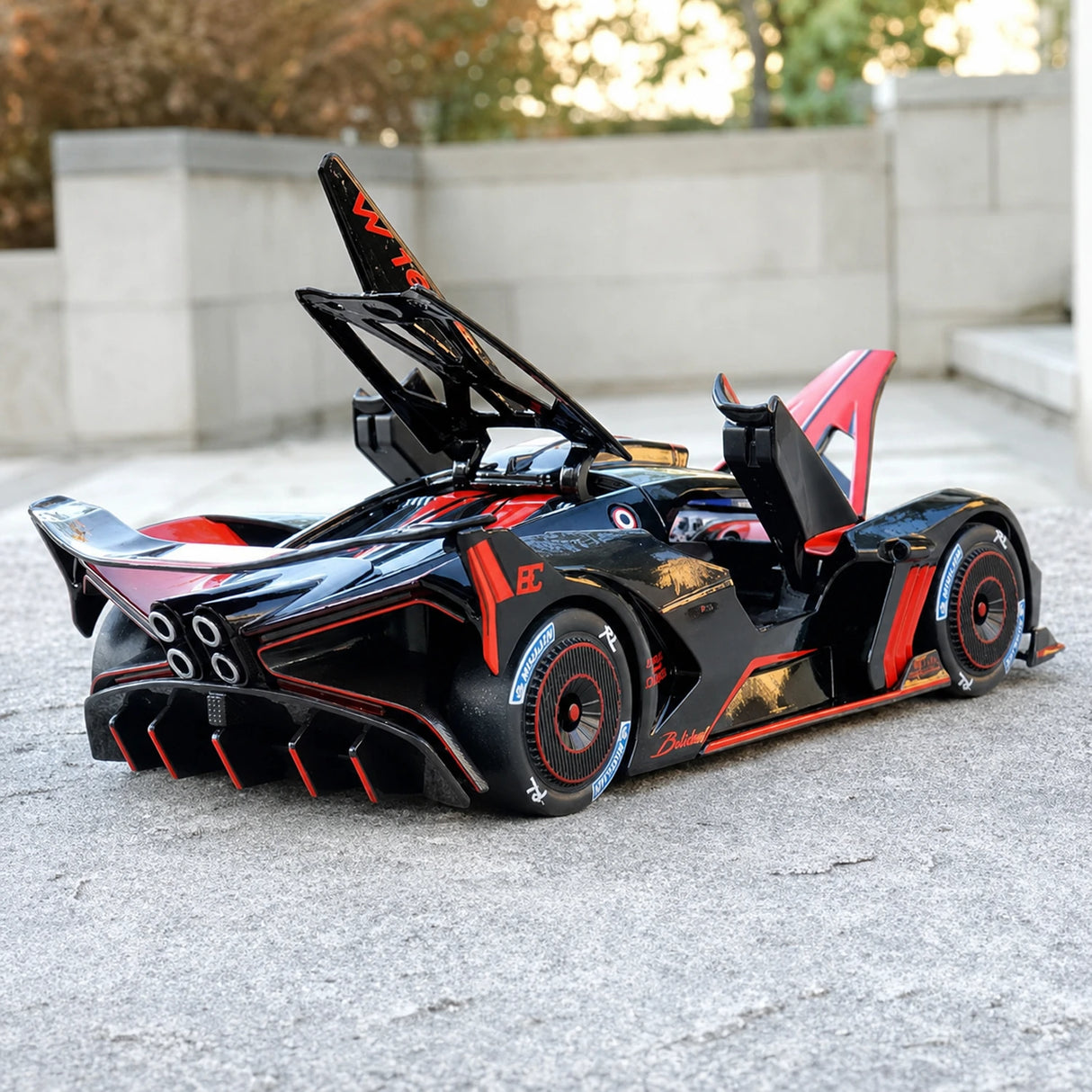 Bugatti 2021 Bolide Red 1:24 – model wyświetlacza odlewany z odlewu