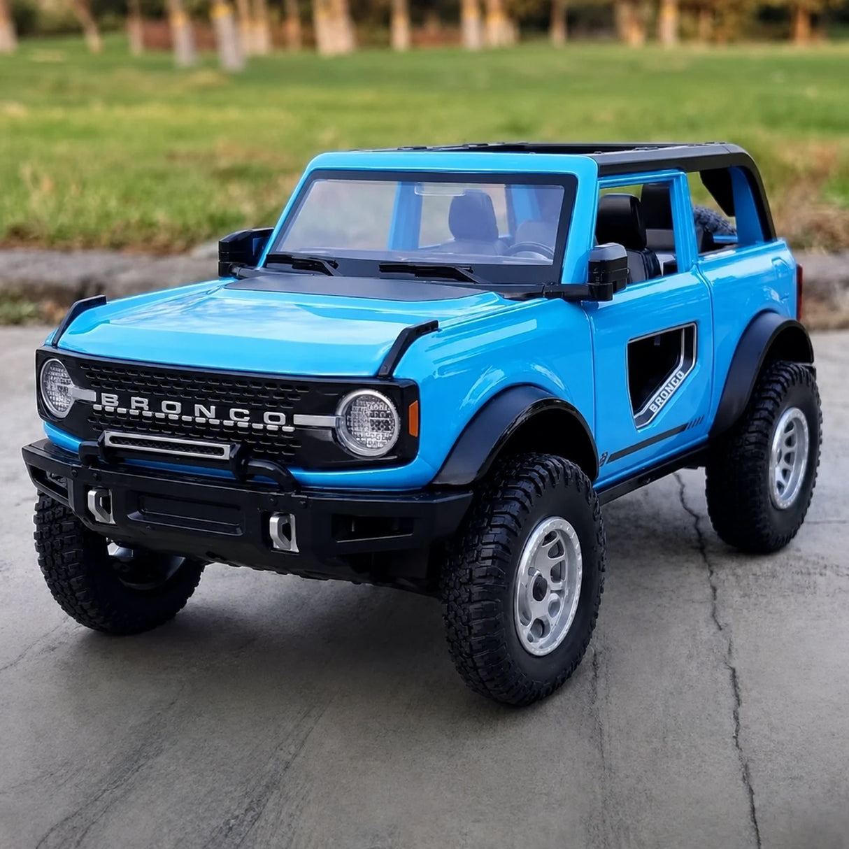 Ford 2021 Bronco Blue 1:24 – Modelo de exhibición de fundición a presión