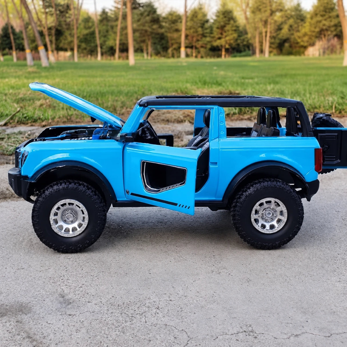 Ford 2021 Bronco Blue 1:24 – Modelo de exhibición de fundición a presión