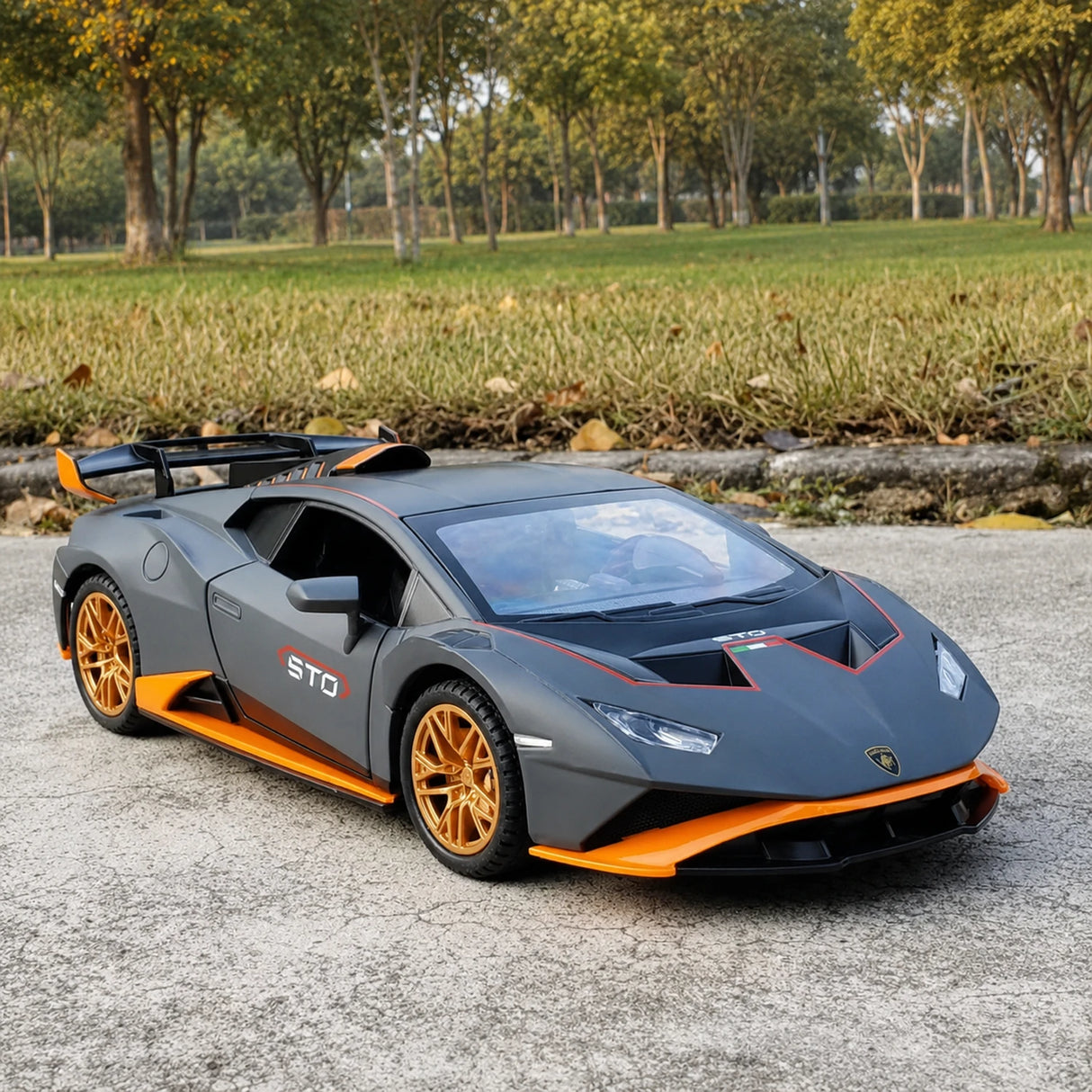 Lamborghini 2023 Huracan STO Gray 1:24 – Diecast Display Model Die-Cast