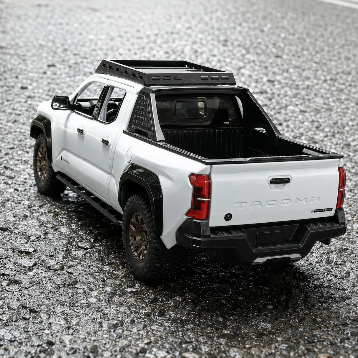 Toyota 2024 Tacoma White 1:24 – model wyświetlaczy odlewany z metalu