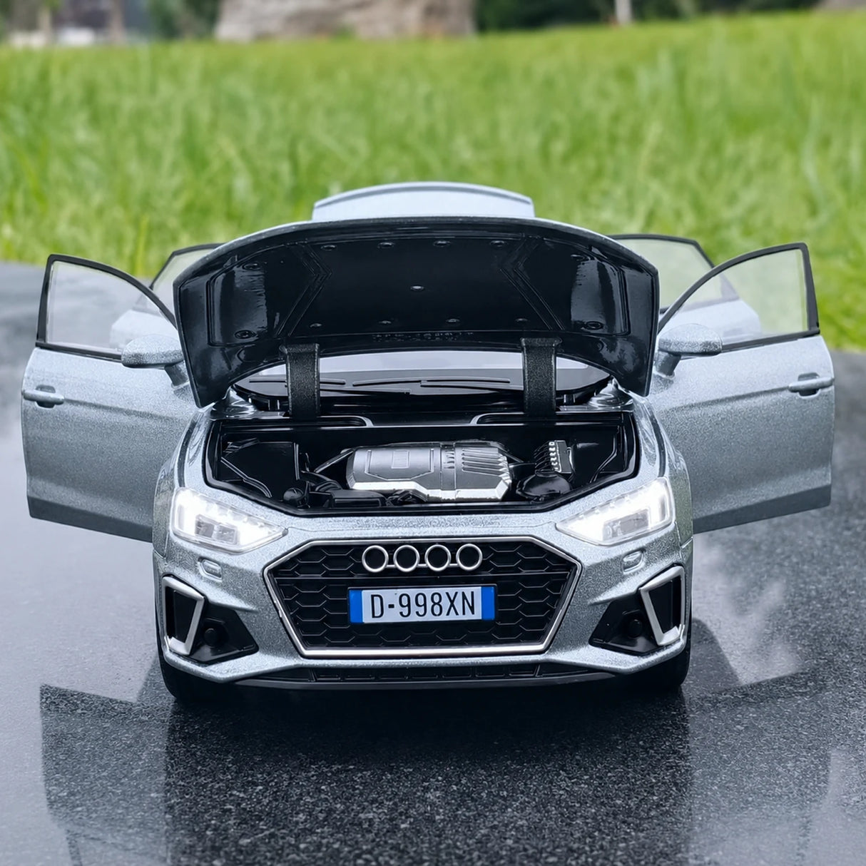 Audi 2025 A4L Gray 1:32 – Diecast Display Model Die-Cast