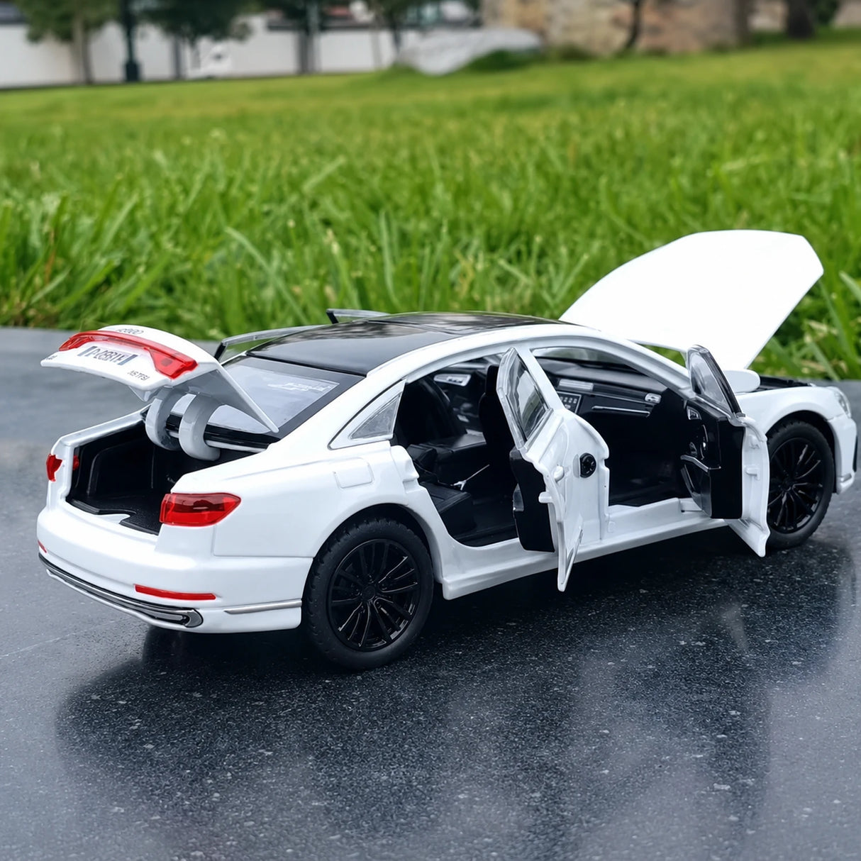 Audi 2022 A8L White 1:32 – model wyświetlacza odlewany z odlewu