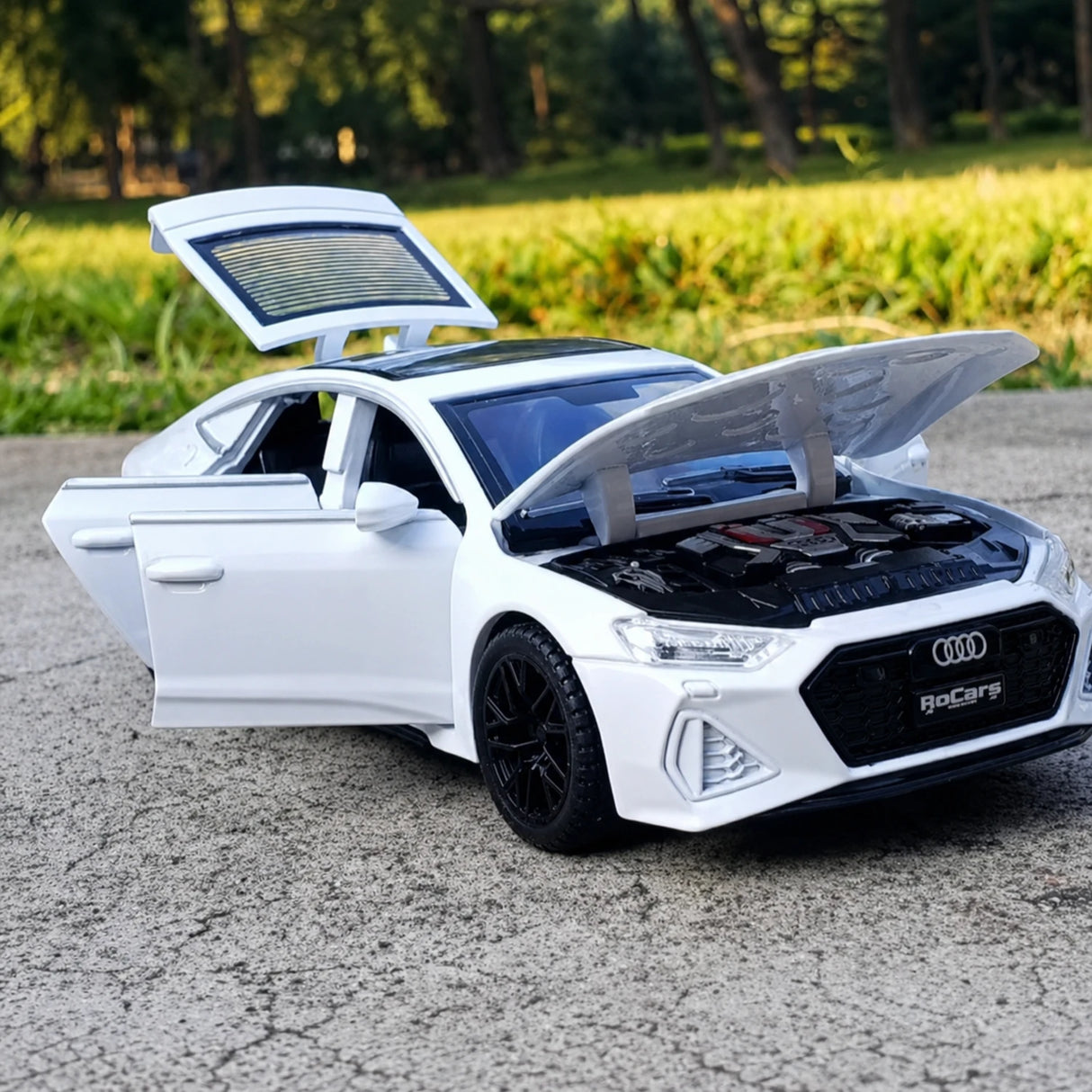 Audi 2024 RS7 وايت 1:32 – نموذج عرض مصبوب بالقالب