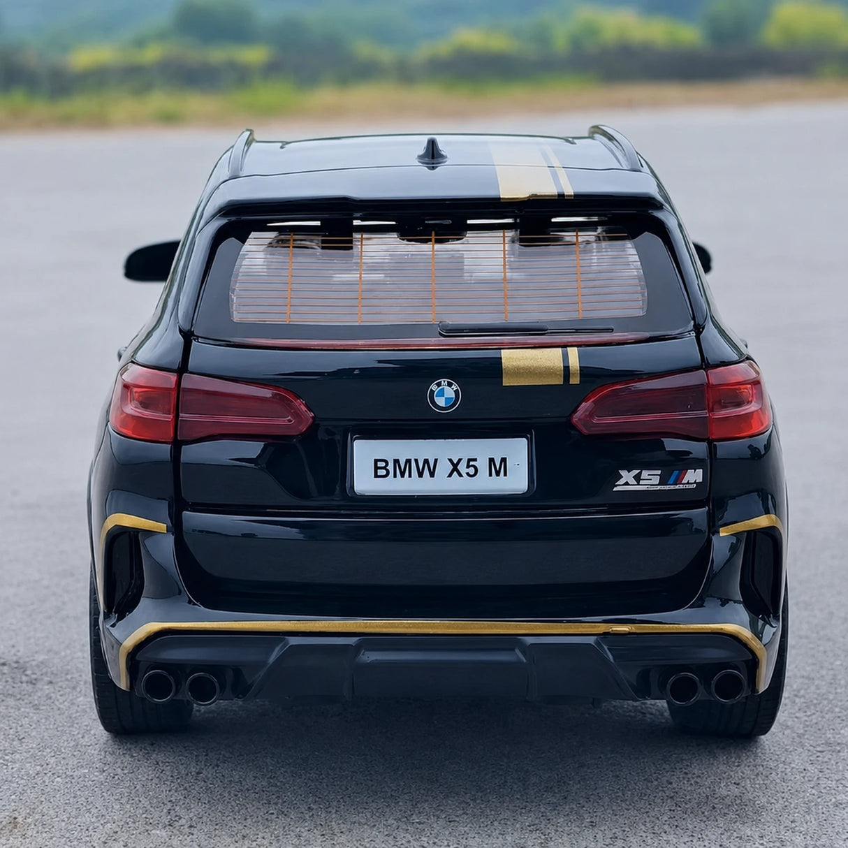 BMW 2019 F95 X5 M Black 1:32 – Diecast Display Model Die-Cast