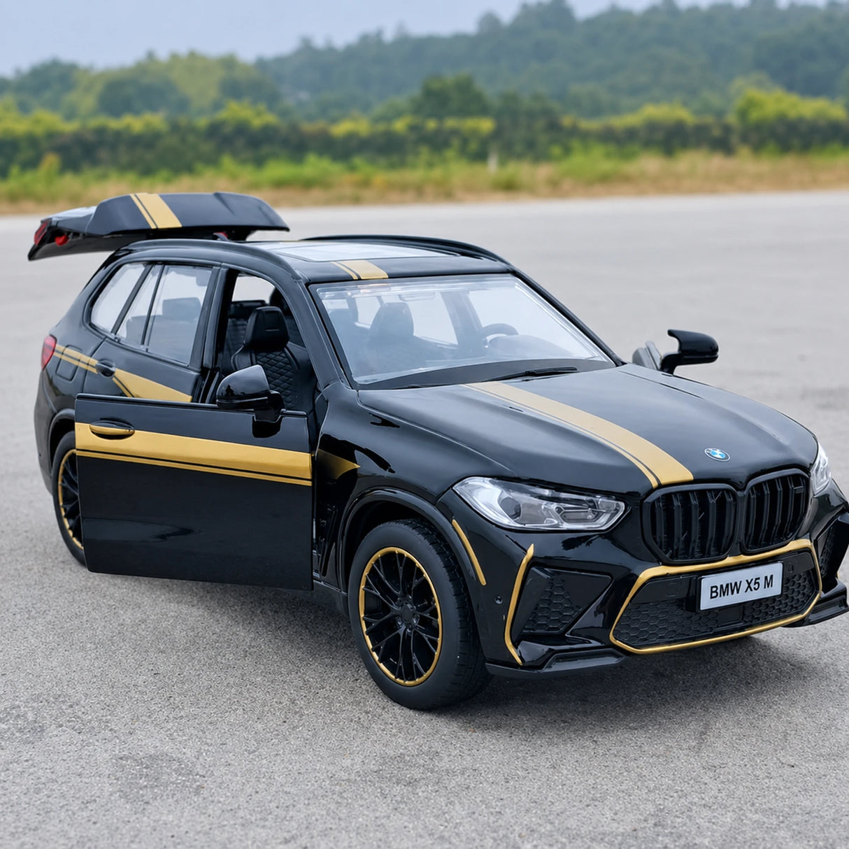 BMW 2019 F95 X5 M Black 1:32 – Diecast Display Model Die-Cast