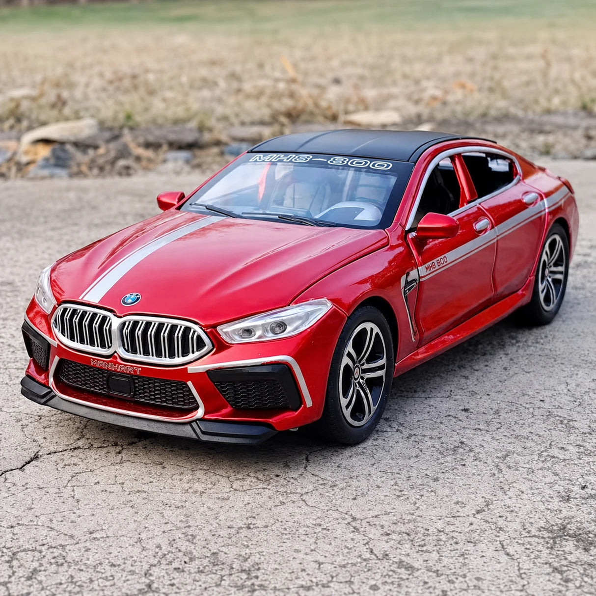BMW 2019 F9X MANHART MH8 800 Red 1:32 – model odlewany z odlewem