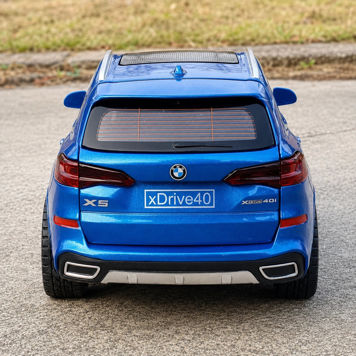 BMW 2019 G05 X5 xDrive40i Blue 1:32 – model odlewanego wyświetlacza