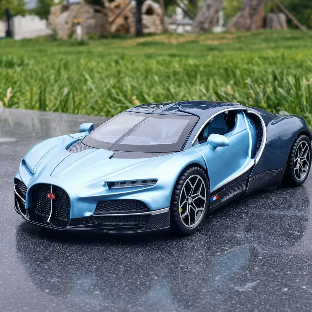 Bugatti 2024 Tourbillon Blue 1:32 – Diecast Display Model Die-Cast