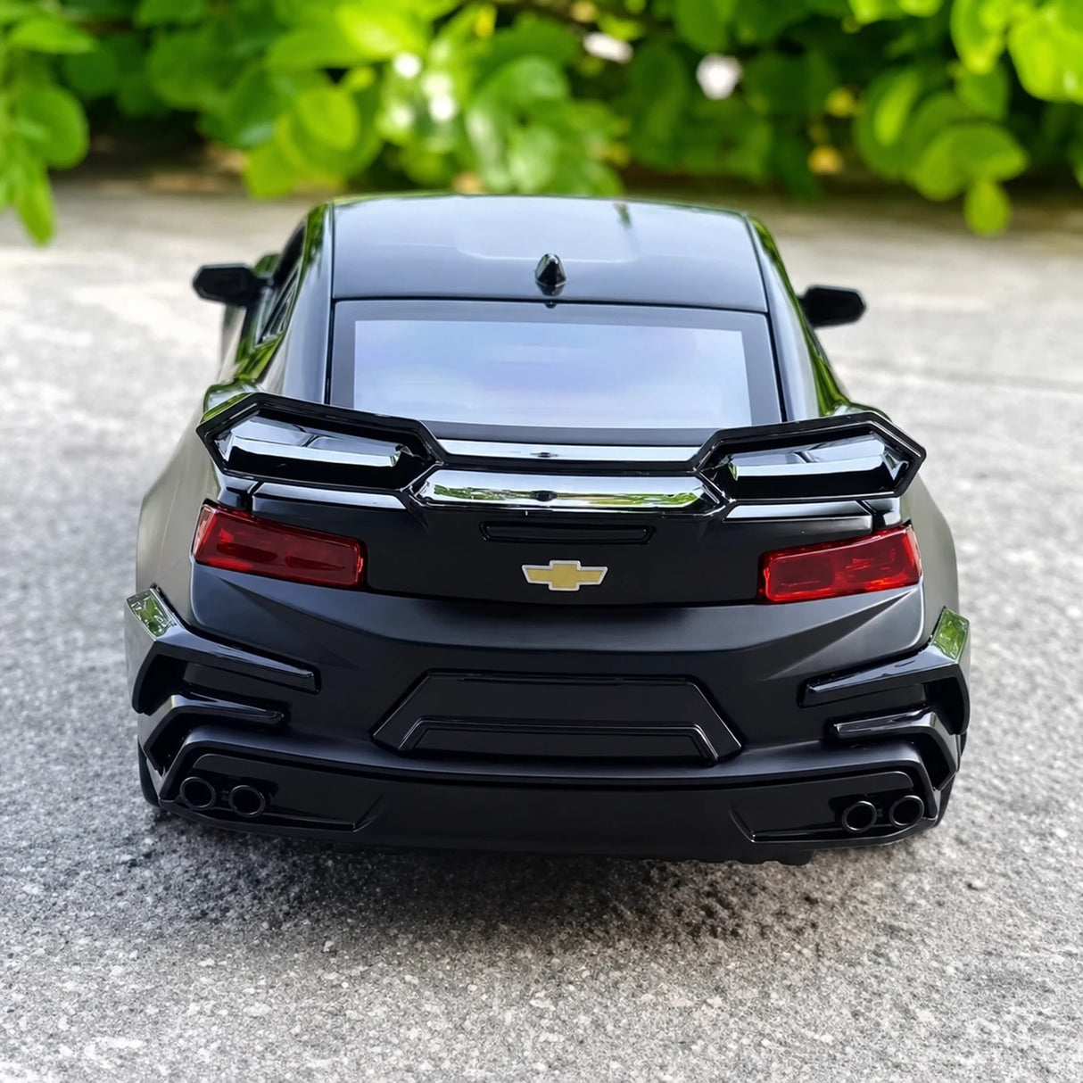 Chevrolet 2017 Camaro ZL1 Black 1:32 – model z odlewem odlewanym
