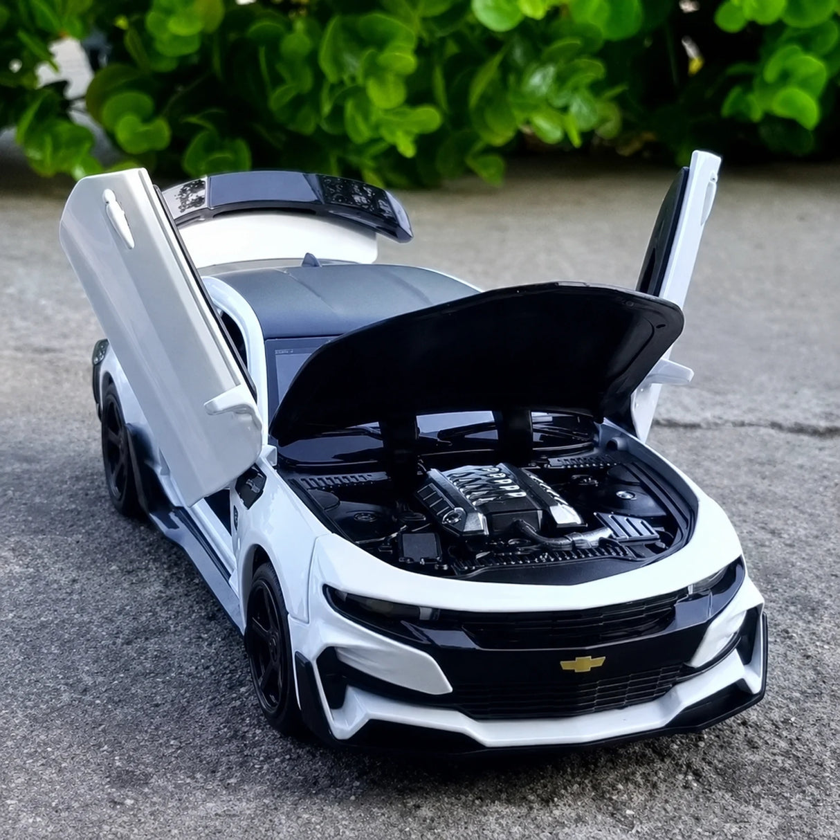 Chevrolet 2017 Camaro ZL1 White 1:32 – Diecast Display Model Die-Cast