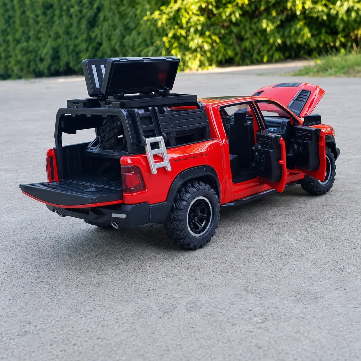 Dodge 2021 Hennessey Mammoth 6x6 TRX Red 1:32 – Diecast Display Model Die-Cast