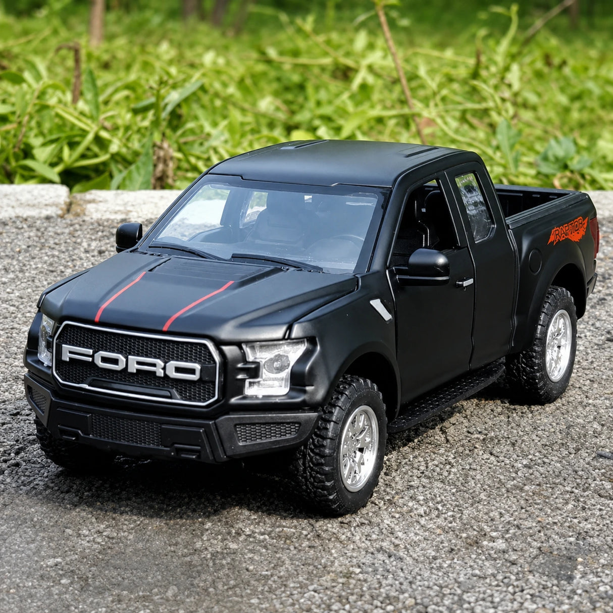 Ford 2020 F-150 Raptor Black 1:32 – Modelo de exhibición de fundición a presión