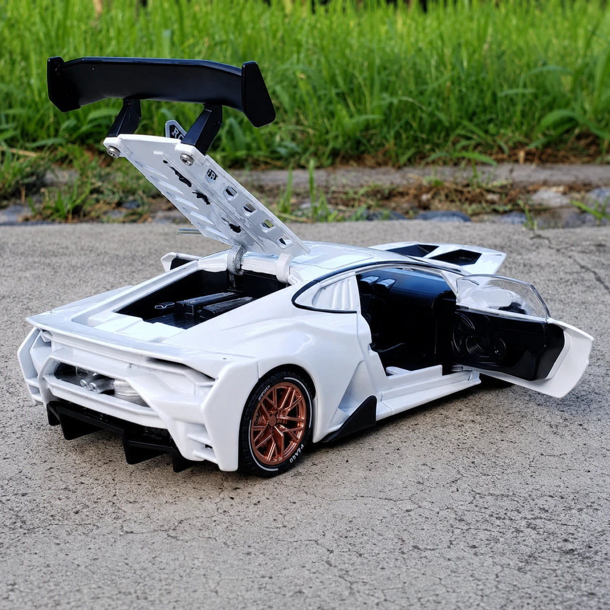 Lamborghini 2020 Huracan Super Trofeo EVO White 1:32 – Diecast Display Model Die-Cast