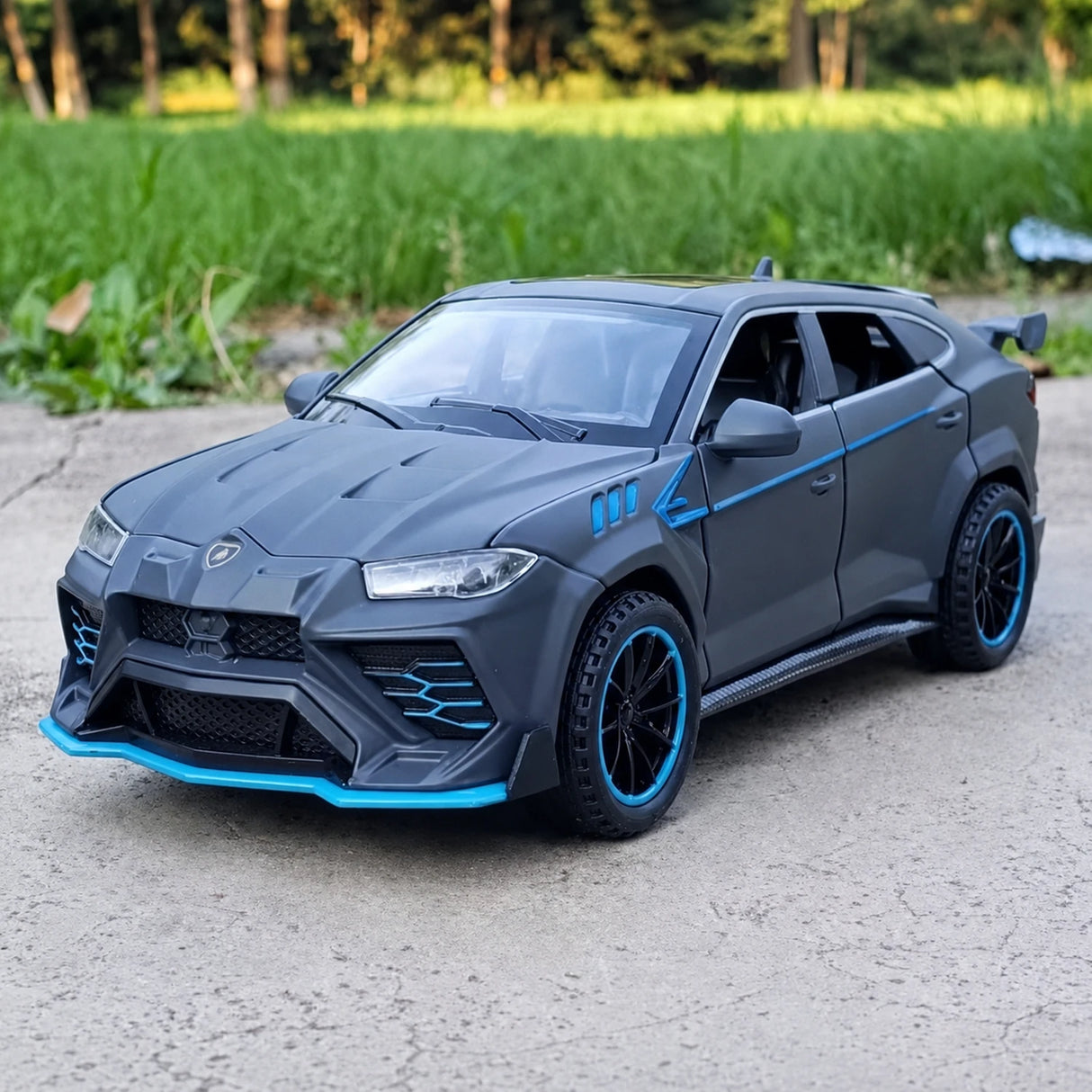 Lamborghini 2023 Urus Mansory Gray 1:32 – Diecast Display Model Die-Cast