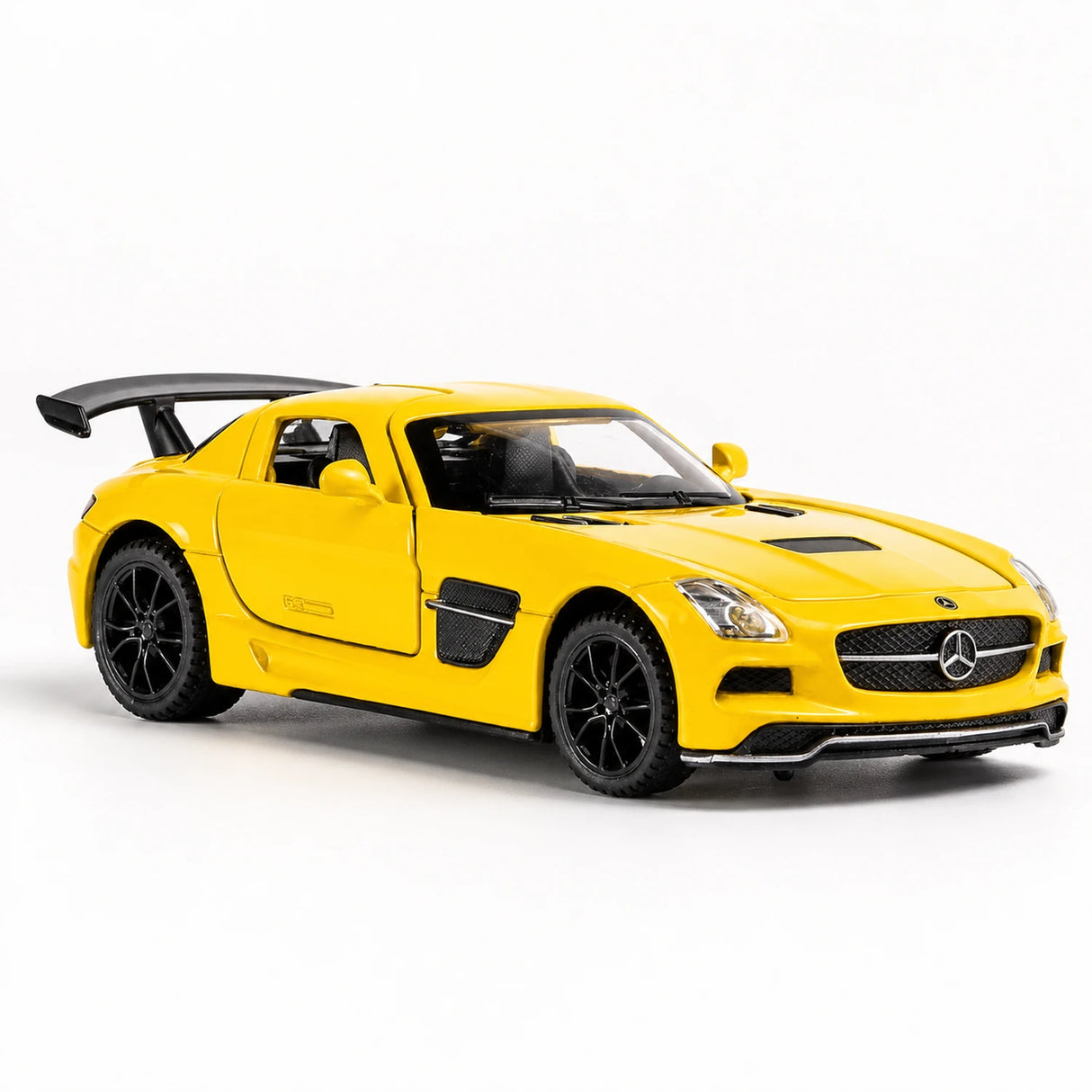 Mercedes-AMG 2010 SLS Yellow 1:32 – Diecast Display Model Die-Cast