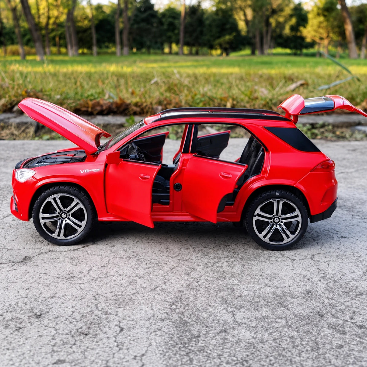 Mercedes-AMG 2020 GLE 63S Red 1:32 – Diecast Display Model Die-Cast