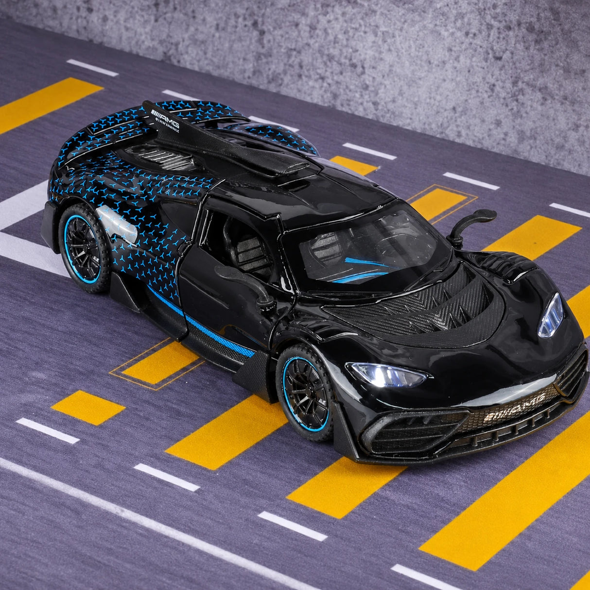 Mercedes-AMG 2022 One Black 1:32 – Diecast Display Model Die-Cast