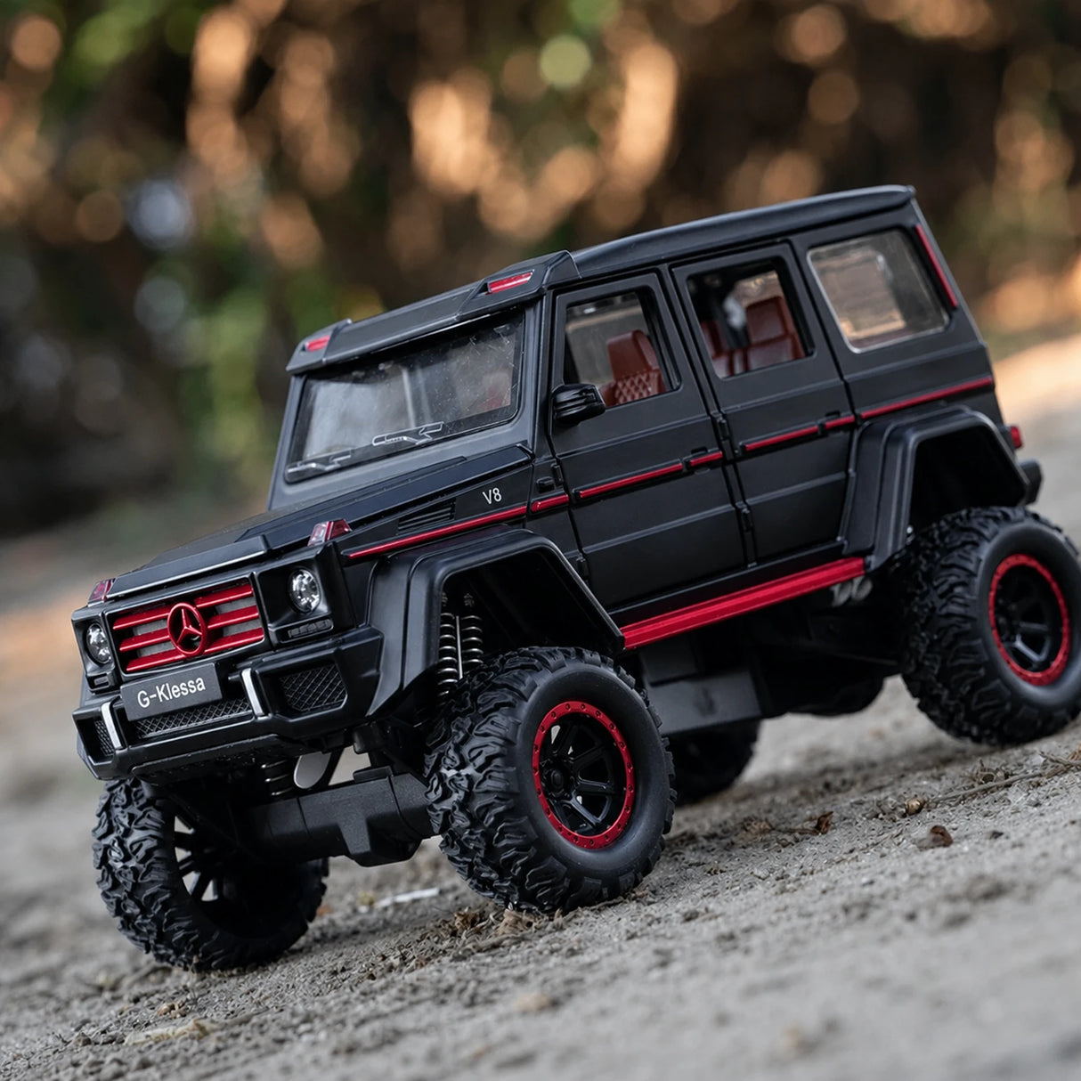 Mercedes-Benz 2015 G500 4×4 Off-Road Black 1:32 – Diecast Display Model Die-Cast