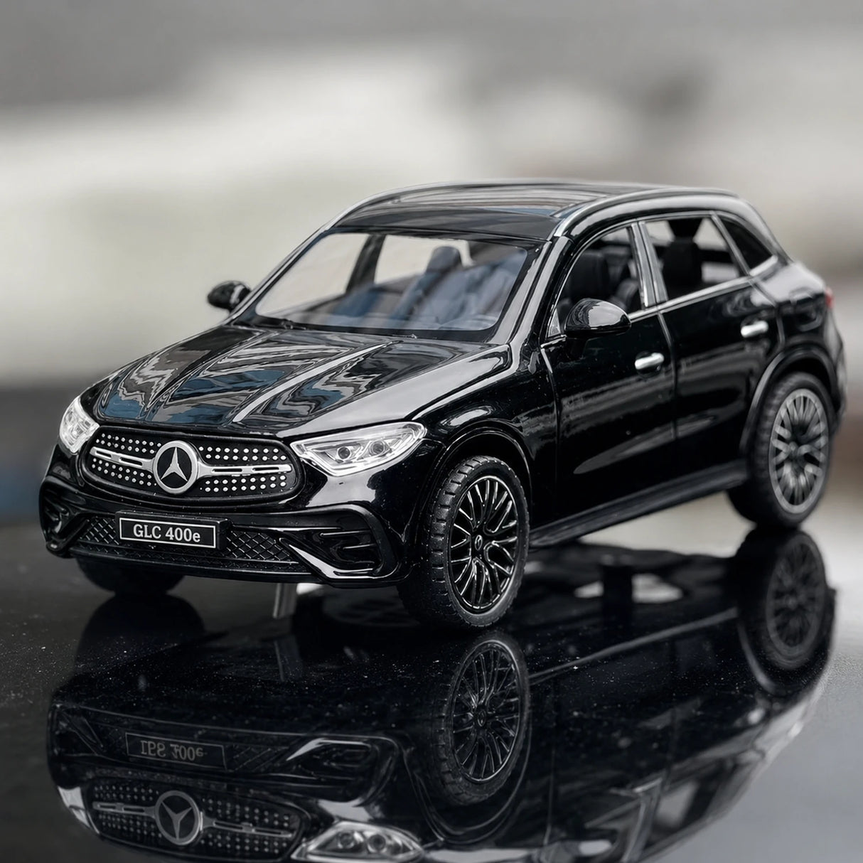 Mercedes-Benz 2023 GLC 400e Black 1:32 – Diecast Display Model Die-Cast