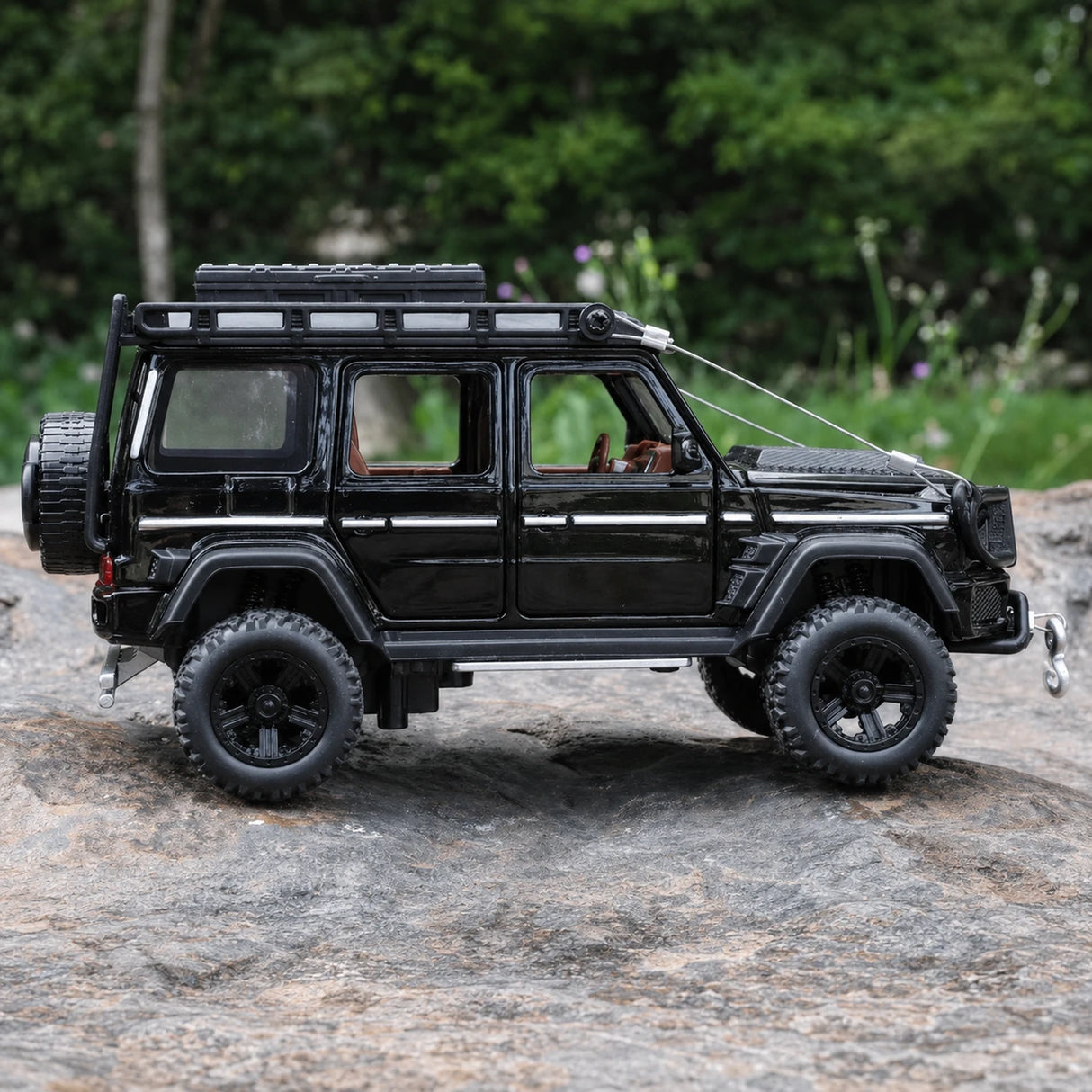 Mercedes-Brabus 2017 G550 4x4 Off-Road Black 1:32 – Diecast Display Model Die-Cast