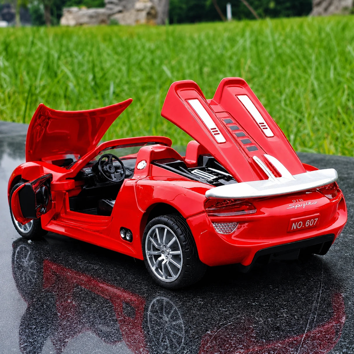 Porsche 2010 918 Spyder Red 1:32 – Diecast Display Model Die-Cast