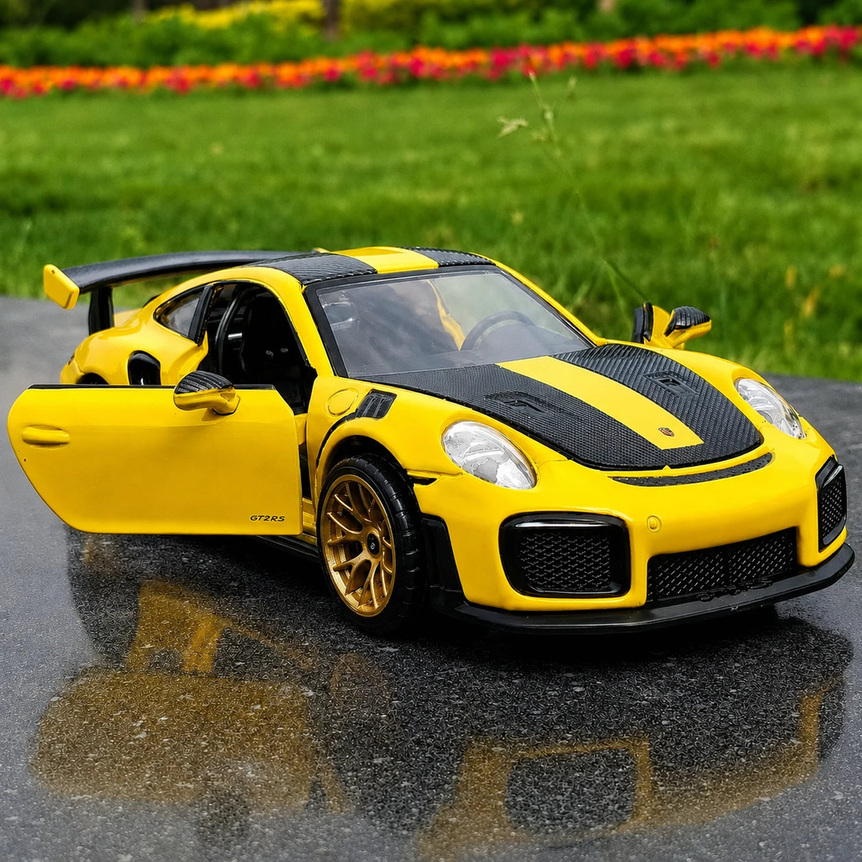 Porsche 2018 911 GT2 RS Yellow 1:32 – model wyświetlacza odlewany z metalu