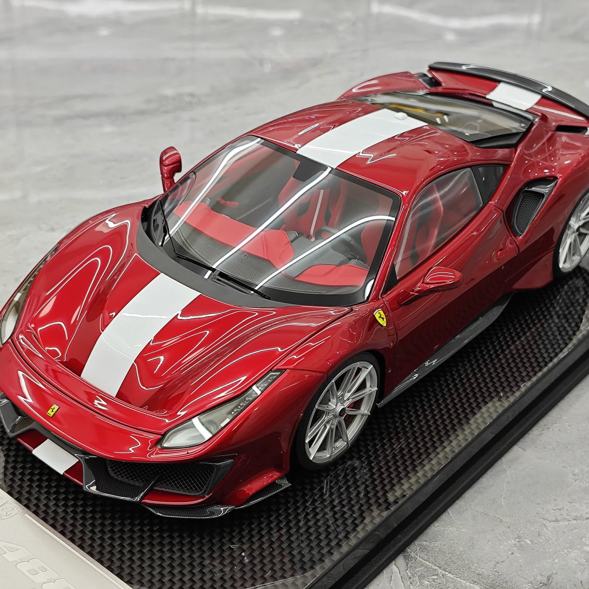 Dino Model Ferrari 2018 488 بيستا سبايدر ريد 1:18 – راتنج نموذجي قابل للجمع