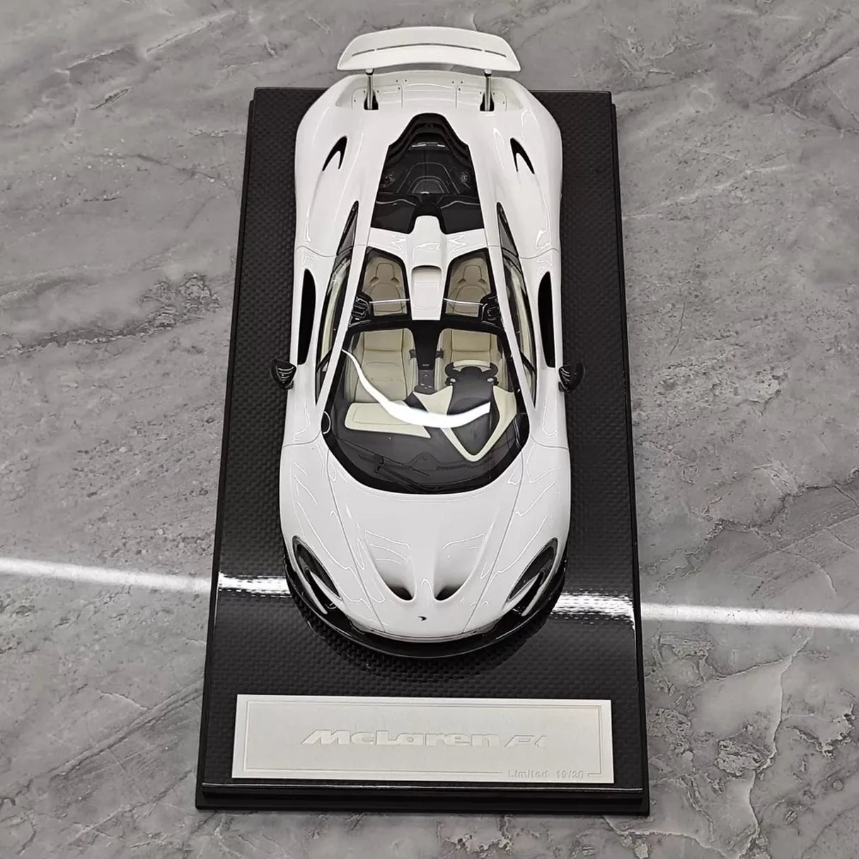 Dino Model McLaren 2013 P1 White 1:18 – Collectible Resin Model Resin